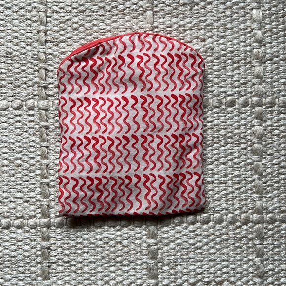 Lovevery Baby peek-a-boo crinkle pocket Bag 3-4 Mths. Charmer kit Montessori toy - Picture 2 of 2